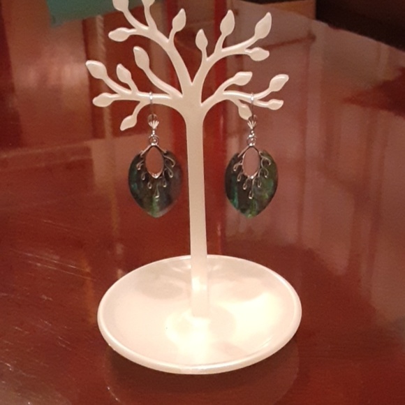 NWT- Green & Silver Earrings - Picture 1 of 3